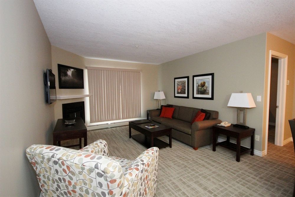 Canterra Suites Hotel Edmonton Ngoại thất bức ảnh